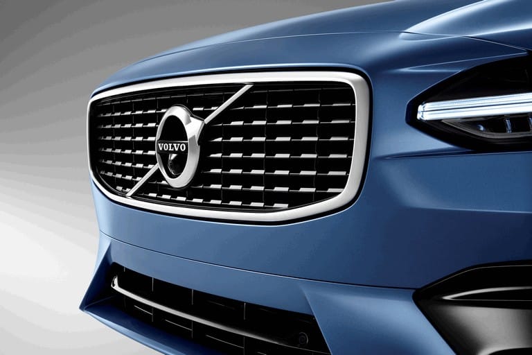 volvo-v90-2.0-190cv-D4-AT-r-design-griglia