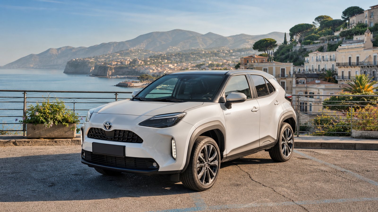 Toyota Yaris Cross bianca ibrida, vettura 2Life a noleggio con o2o Mobility